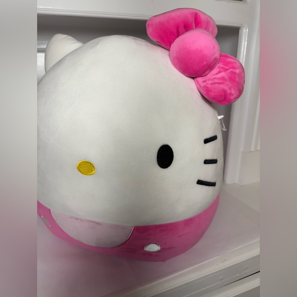 NWOT 14” Squishmallows Hello Kitty Pink Bow & Shorts Sanrio Ultrasoft Stuffed - Picture 3 of 12